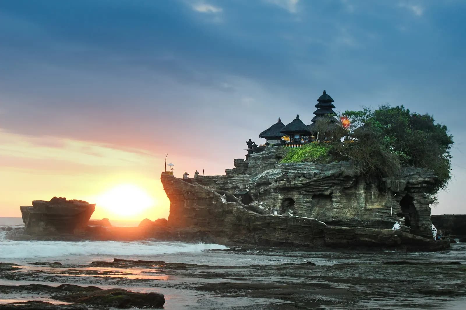 Endonezya basın bülteni dağıtımı — Jakarta ve 40+ yerel haber sitesi medya ağı